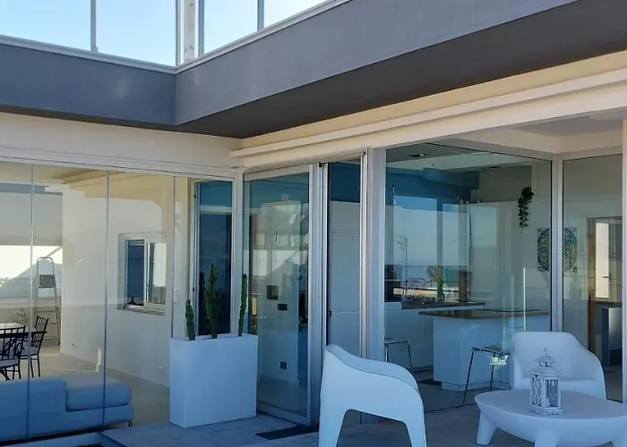 דירה Attico Sottovento רג'יו די קאלאבריה