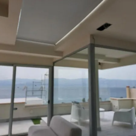 Attico Sottovento Ρέτζιο ντι Καλάμπρια
